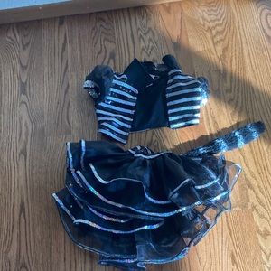 Girl dance costume （ little raccoon)